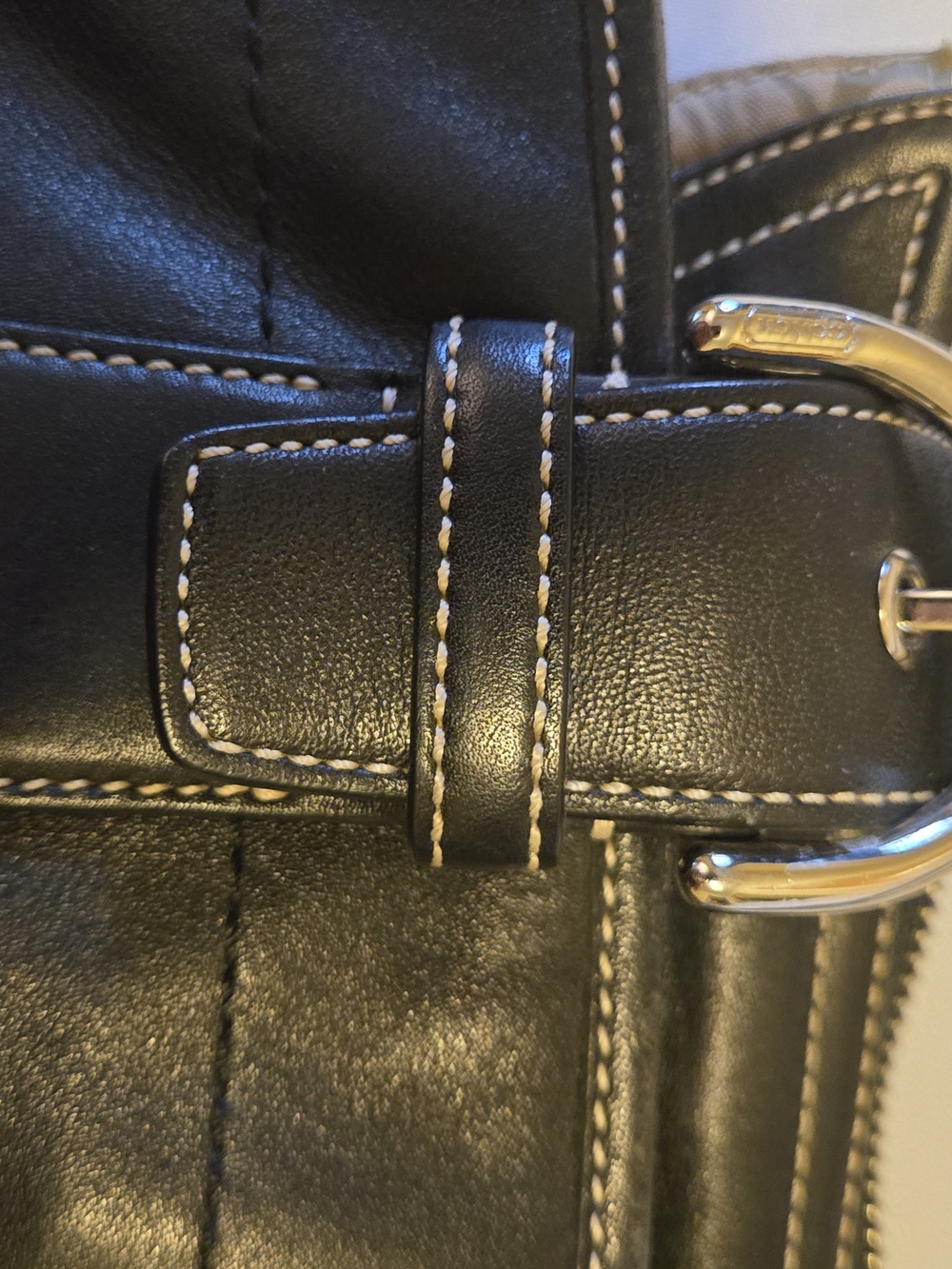 Coach Soho Black Leather Shoulder Buckle Bag. Style 9544 Great Leather Condition - Picture 14 of 16